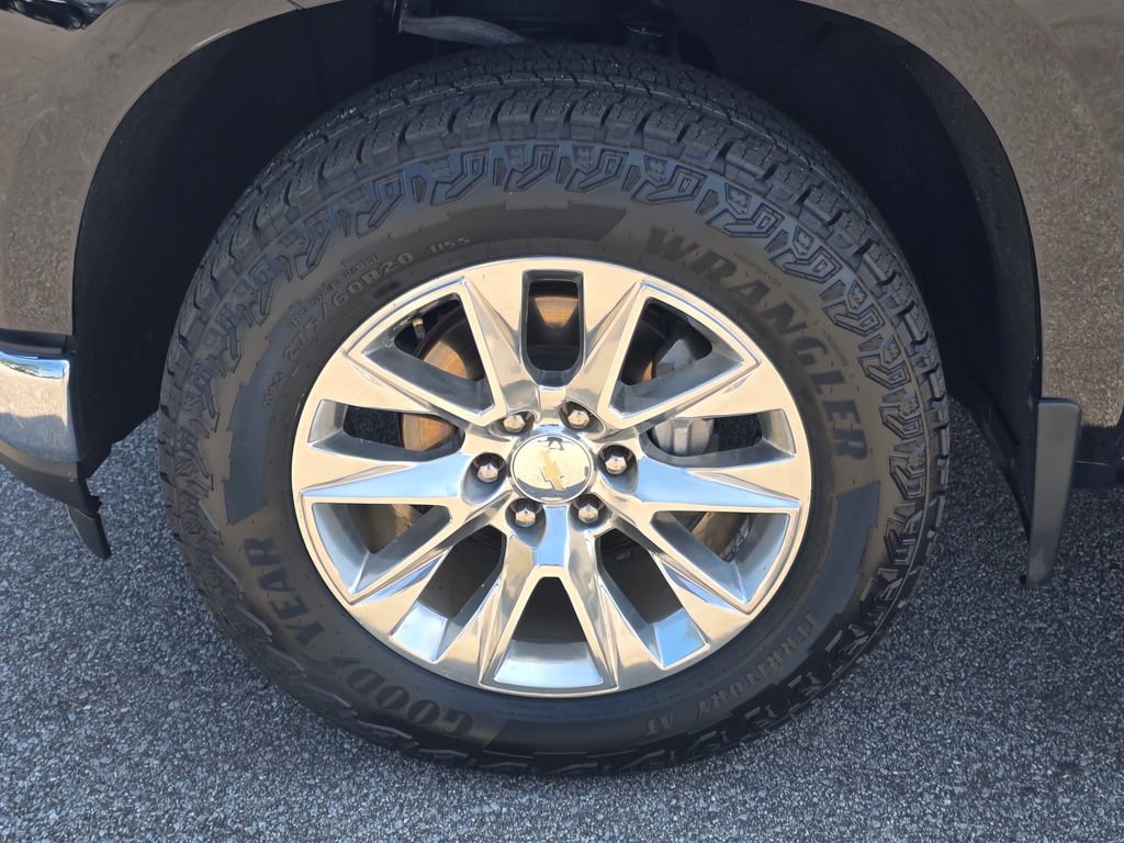 Certified 2022 Chevrolet Silverado 1500 LTZ w/ Safety Package II AWD/4WD image 27