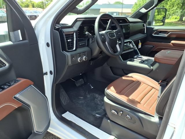 New 2026 GMC Sierra 3500 Denali Ultimate w/ LPO, Black Badging Package AWD/4WD image 10
