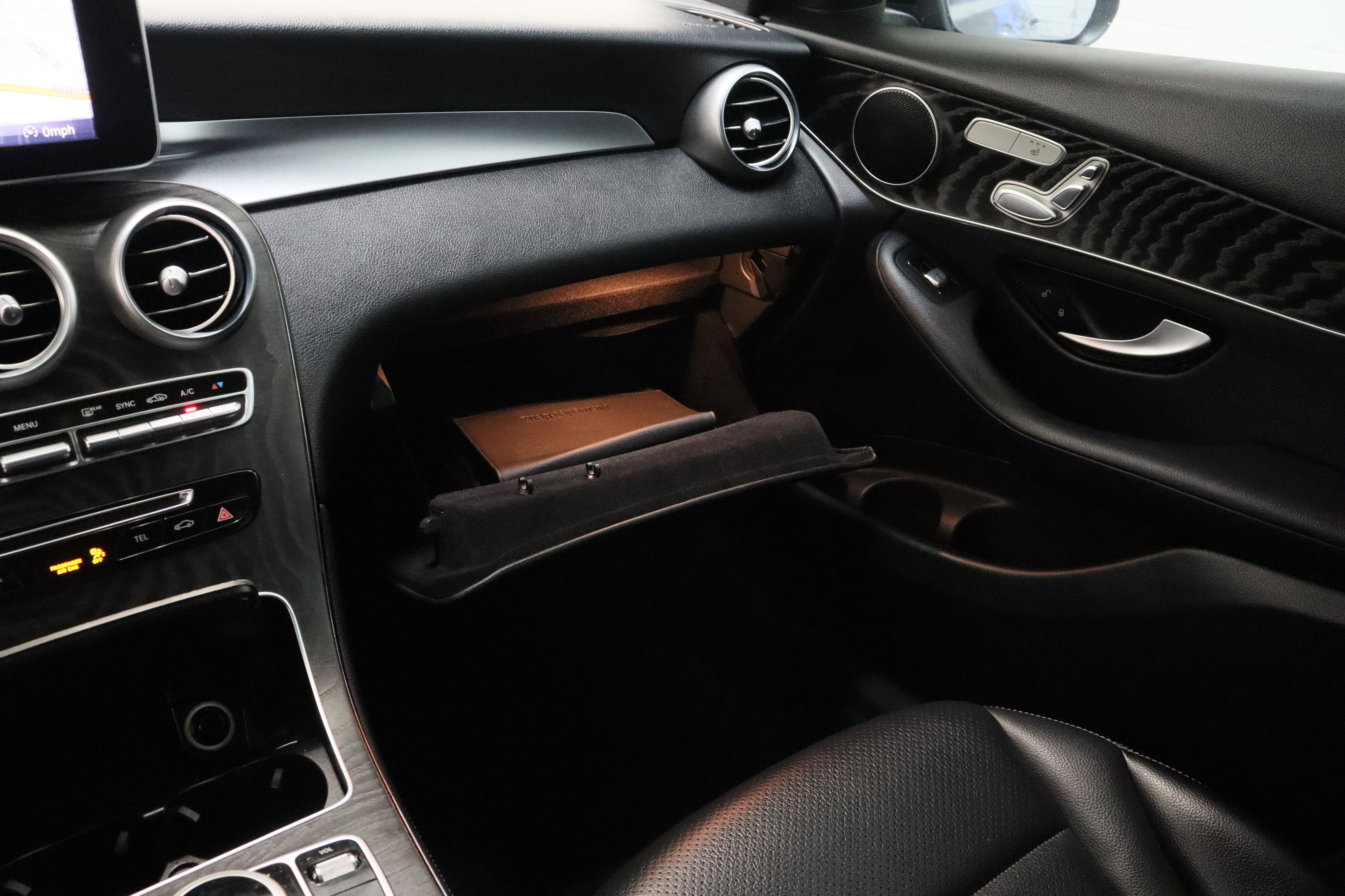 Used 2018 Mercedes-Benz GLC 300 image 25