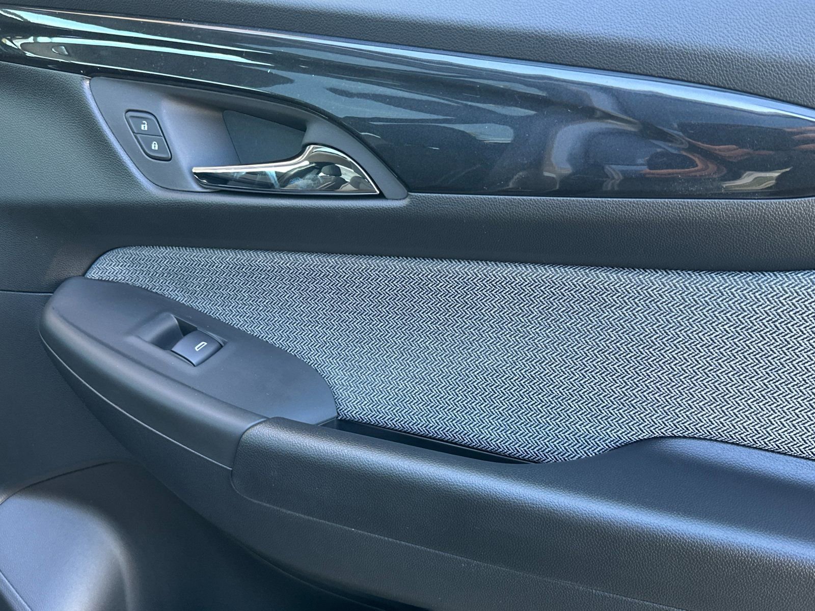 New 2026 Chevrolet TrailBlazer LT w/ LT Cold Weather Package FWD image 19