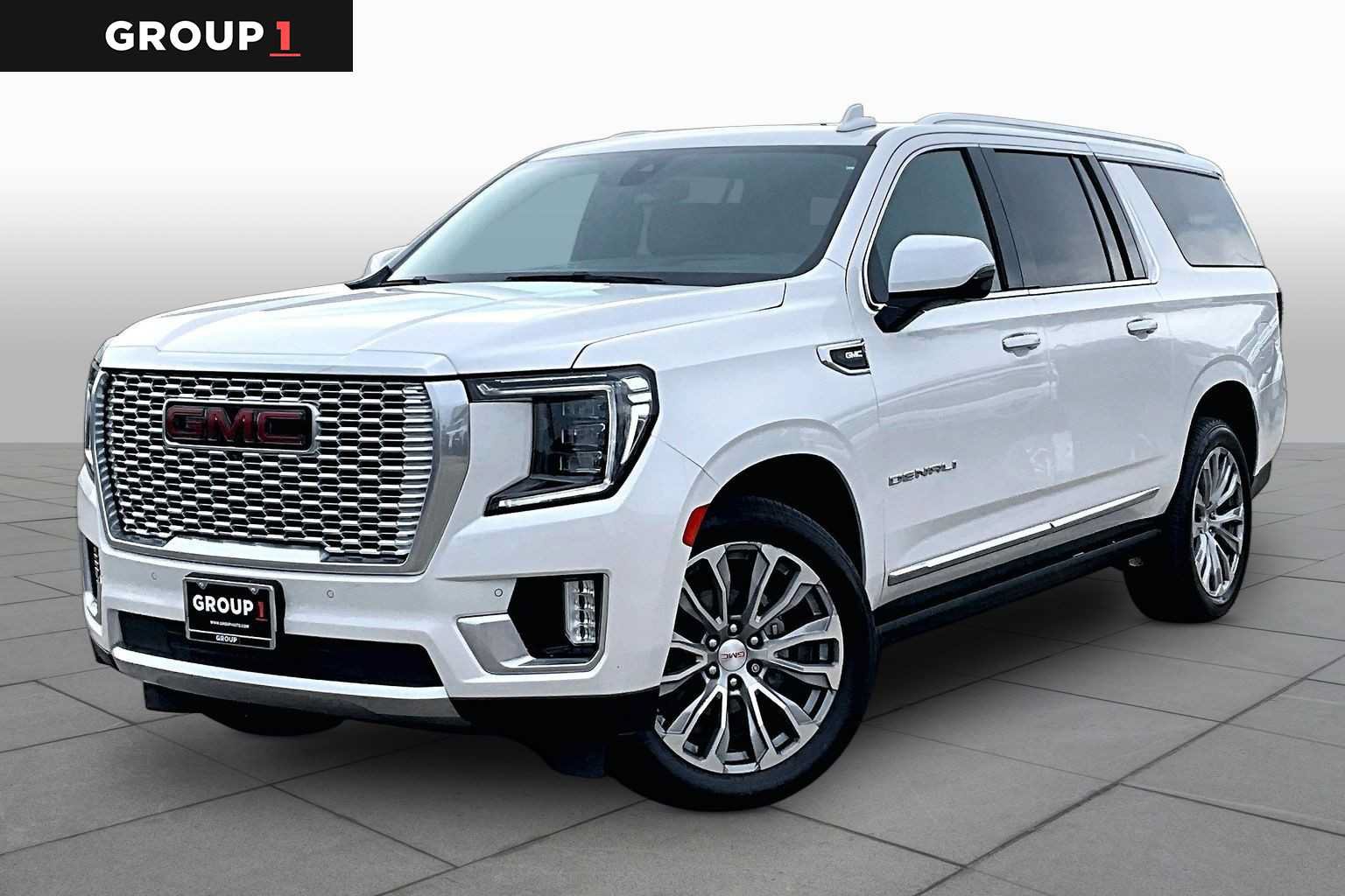 Used 2021 GMC Yukon XL Denali w/ LPO, Illumination Package AWD/4WD image 1
