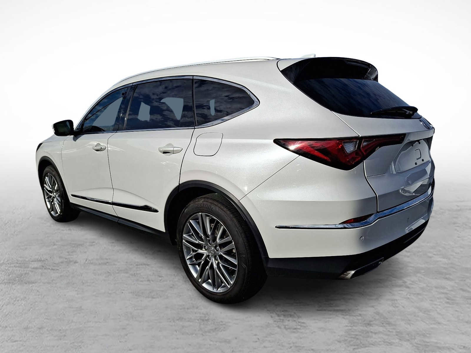 Used 2023 Acura MDX SH-AWD w/ Advance Package image 5