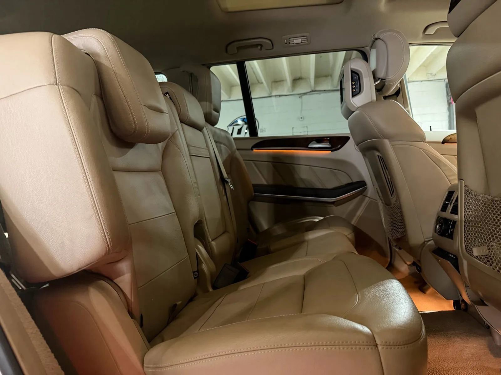 Used 2015 Mercedes-Benz GL 550 4MATIC image 11