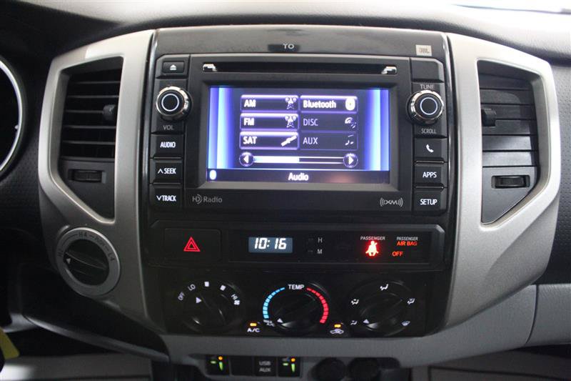 Used 2013 Toyota Tacoma 4x4 Double Cab w/ Limited Pkg image 19