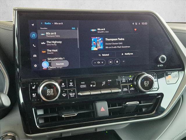Used 2023 Toyota Highlander Platinum FWD image 11