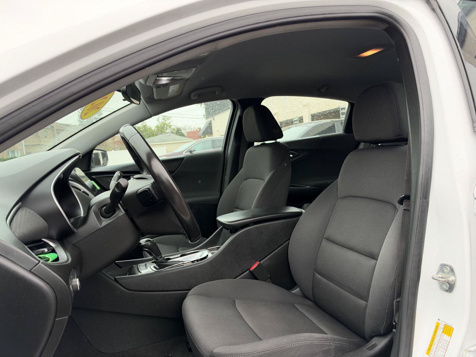 Used 2020 Chevrolet Malibu RS FWD image 17