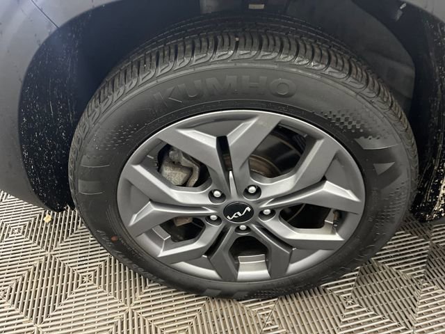 Certified 2024 Kia Seltos S image 34