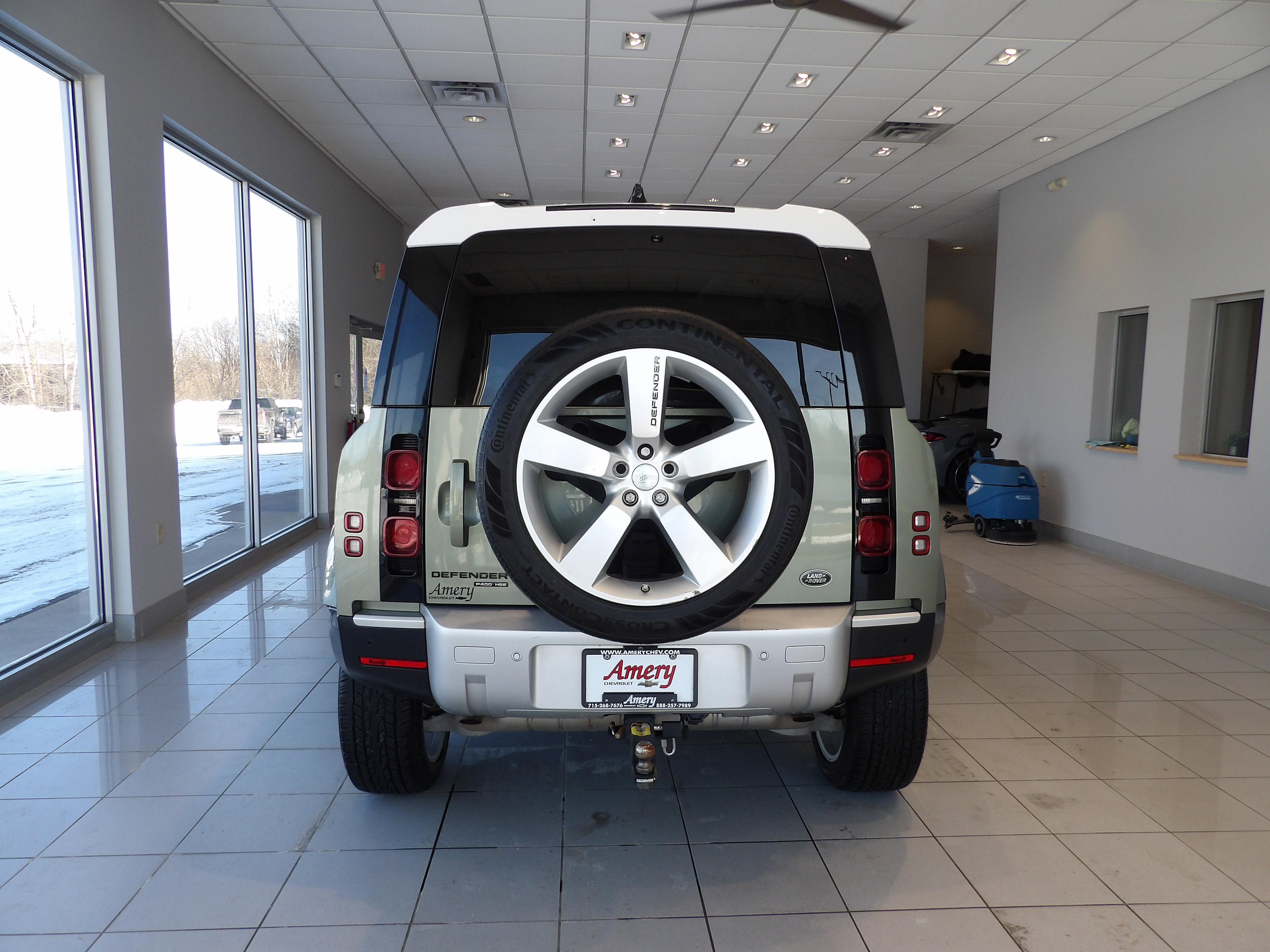 Used 2020 Land Rover Defender 110 HSE AWD/4WD image 5