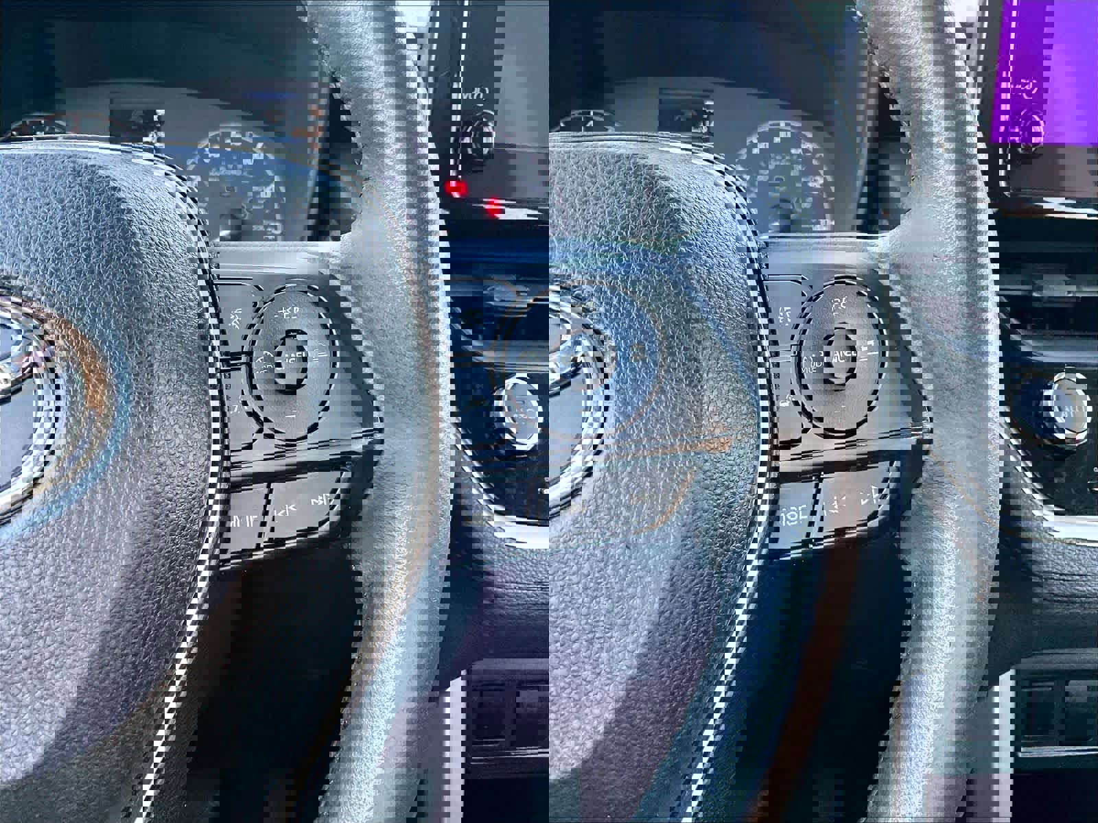 Used 2023 Toyota Corolla Cross LE image 24