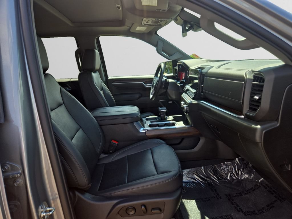 Used 2023 GMC Sierra 1500 SLT w/ SLT Premium Package AWD/4WD image 17