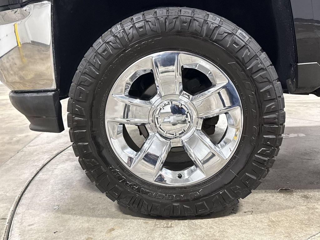Used 2016 Chevrolet Silverado 1500 LTZ w/ LTZ Plus Package AWD/4WD image 27