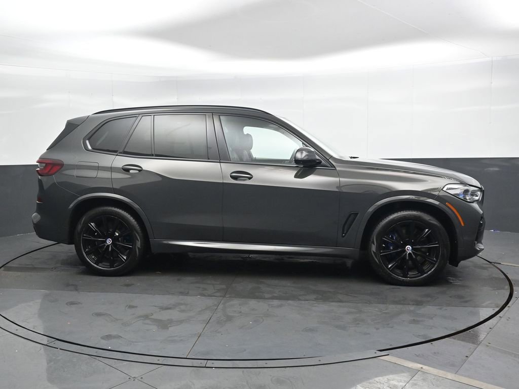 Used 2023 BMW X5 M50i w/ Executive Package image 5