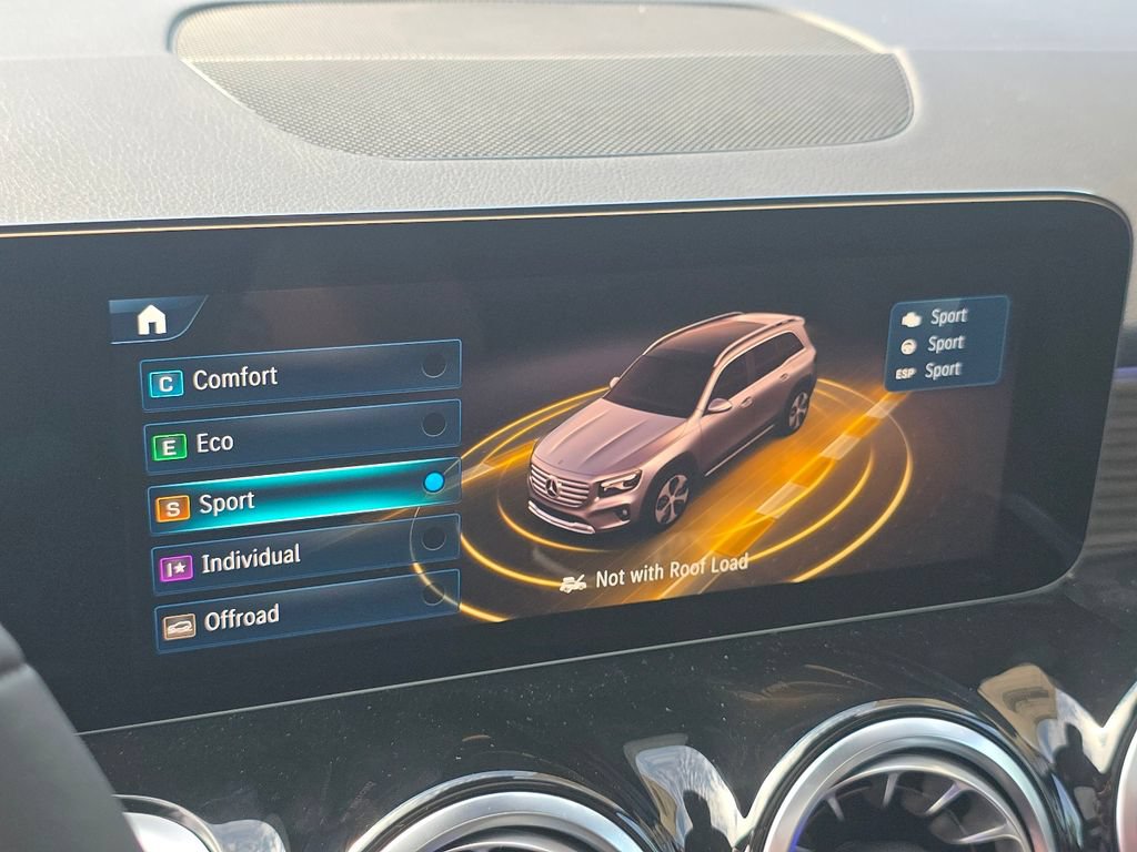 New 2026 Mercedes-Benz GLB 250 4MATIC image 32