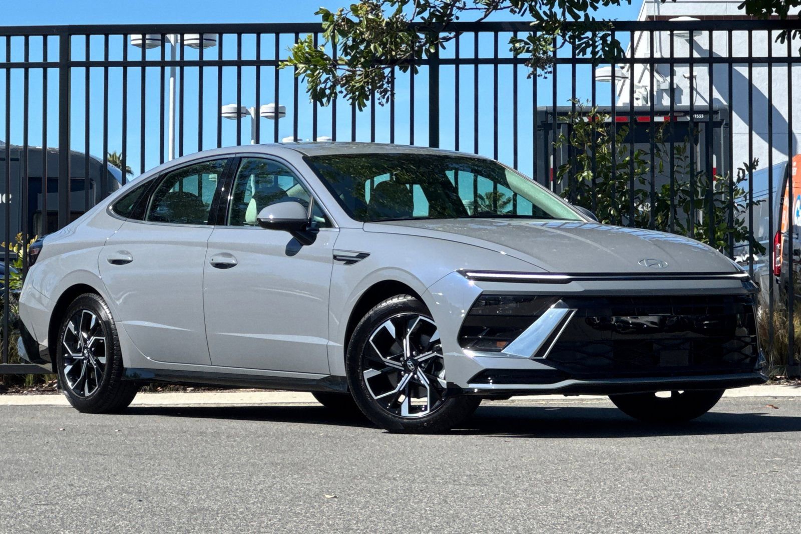 Used 2024 Hyundai Sonata SEL image 2