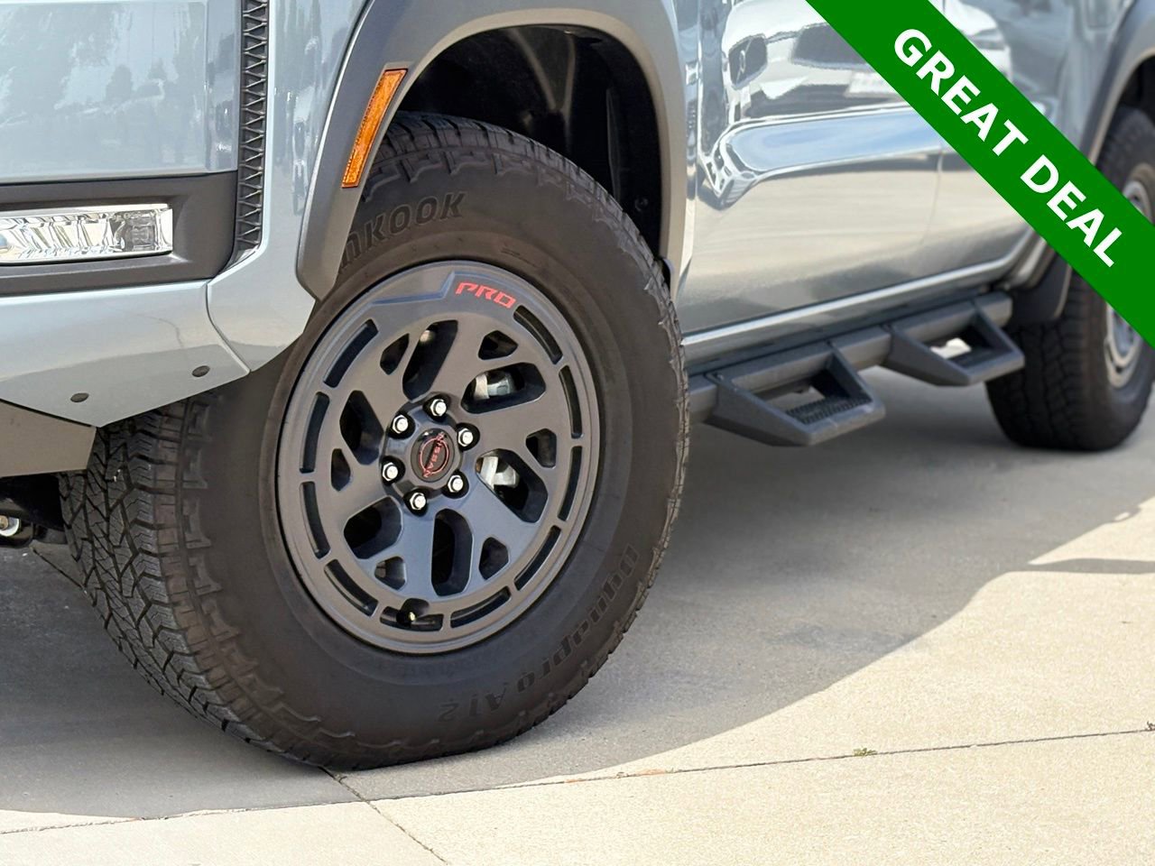 Used 2026 Nissan Frontier PRO-4X w/ Pro-4x Convenience Package image 8