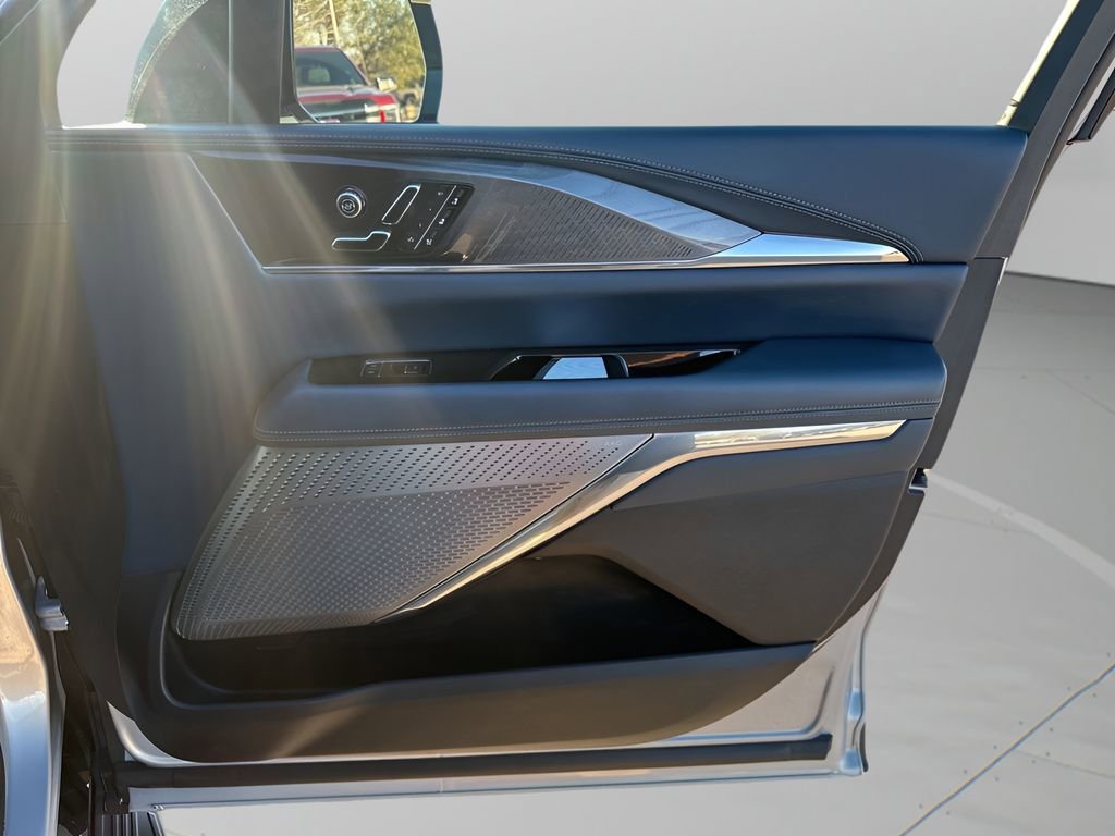 Certified 2025 Cadillac Escalade IQ Luxury 2 image 13