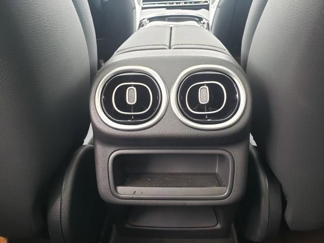 Used 2026 Mercedes-Benz GLC 300 4MATIC image 14
