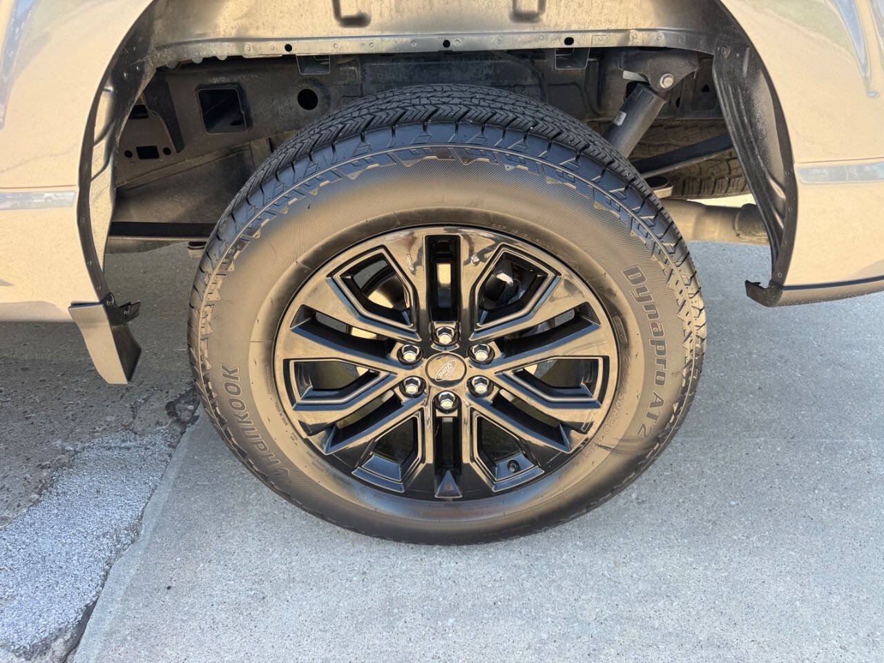 Used 2025 Ford F150 Lariat AWD/4WD image 12