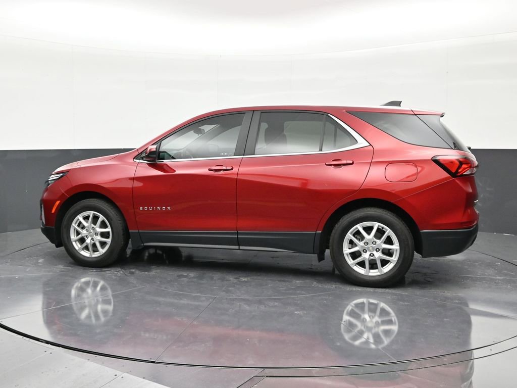 Used 2023 Chevrolet Equinox LT image 2