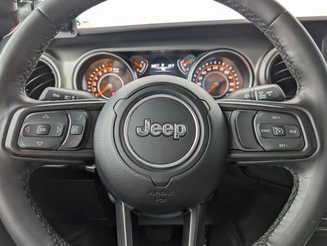 Used 2022 Jeep Gladiator Willys image 20