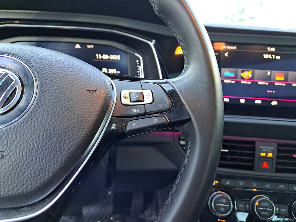 Certified 2019 Volkswagen Jetta SEL image 20