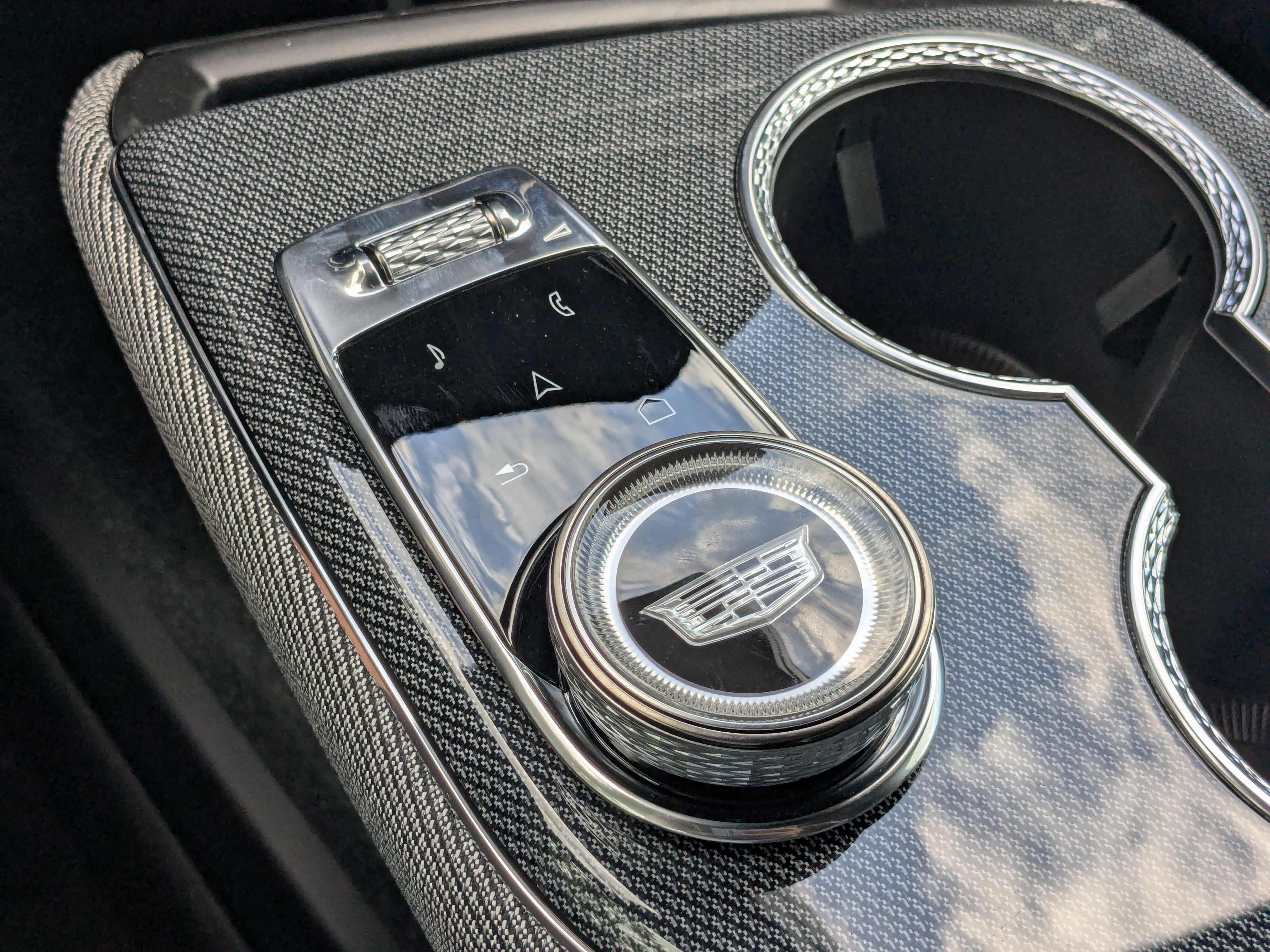 New 2025 Cadillac Optiq Sport 1 image 33