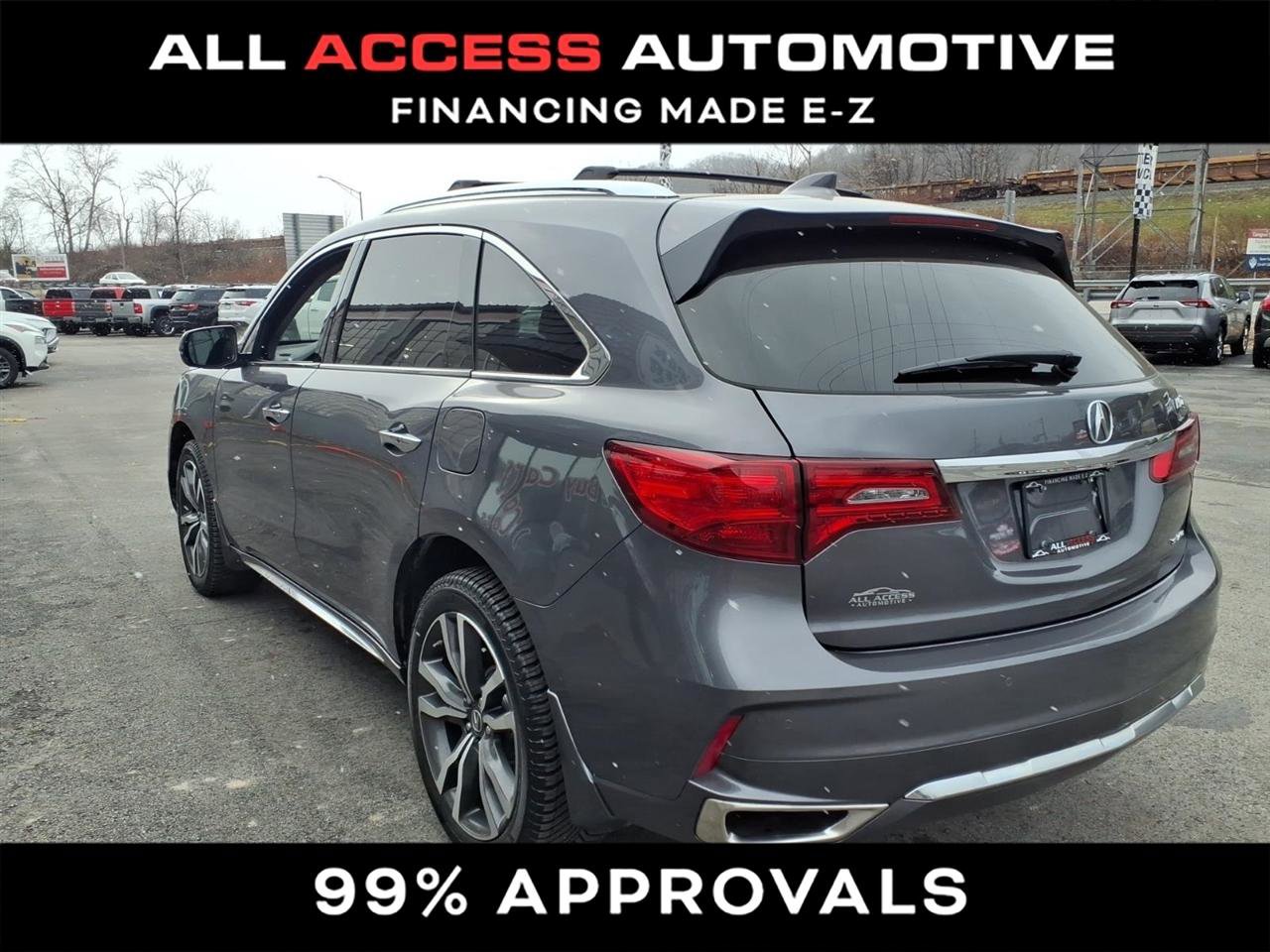 Used 2020 Acura MDX SH-AWD w/ Advance Package image 3