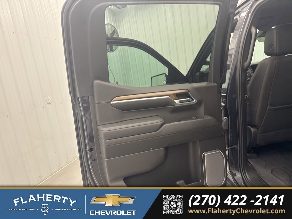 Used 2024 Chevrolet Silverado 1500 High Country w/ Technology Package image 10