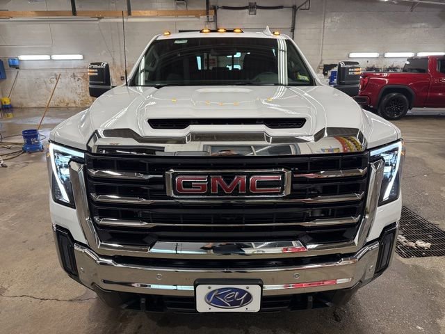 New 2026 GMC Sierra 2500 SLT w/ SLT Convenience Package image 2