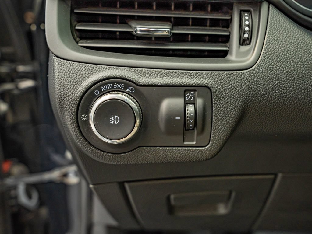 Used 2017 Buick Envision Preferred AWD/4WD image 19