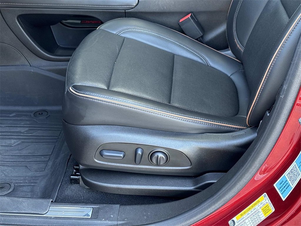 Used 2023 GMC Acadia AT4 w/ Technology Package image 27