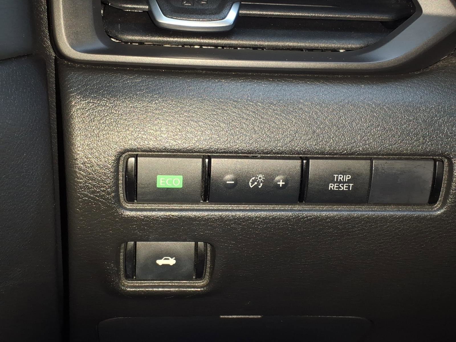 Certified 2022 Nissan Sentra S image 26