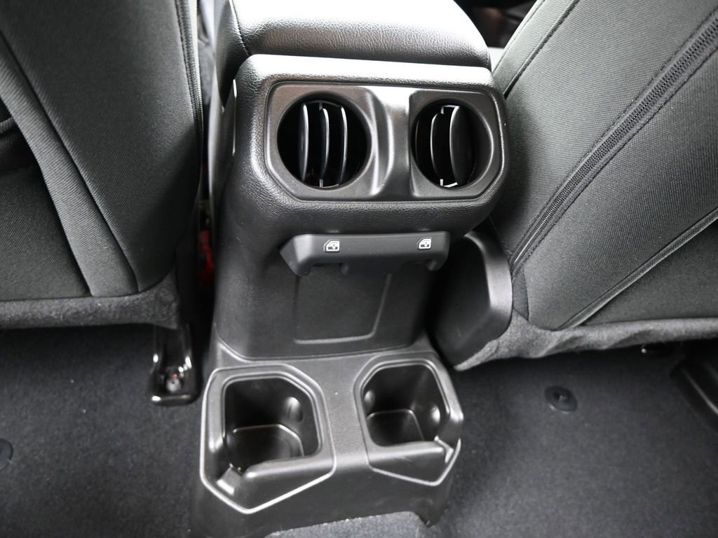 Used 2022 Jeep Wrangler Unlimited Sport image 34
