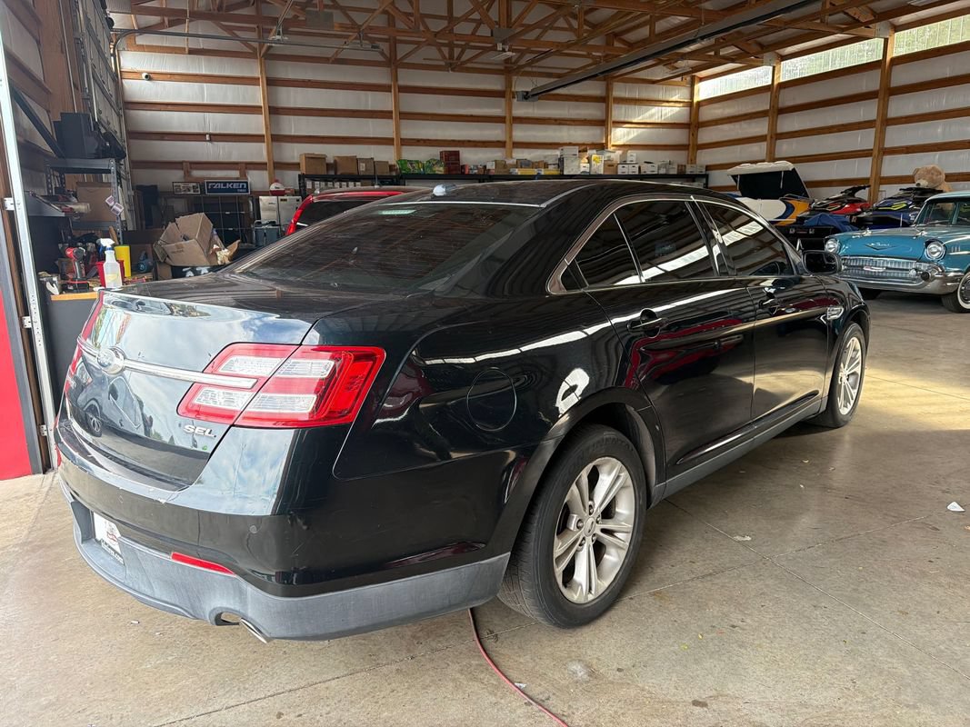 Used 2014 Ford Taurus SEL w/ Equipment Group 201A FWD image 8