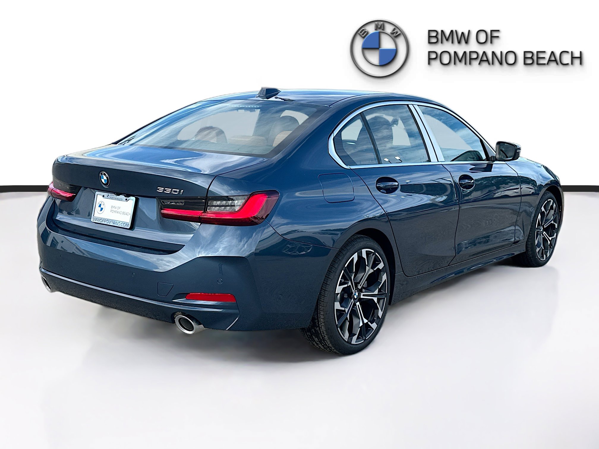 New 2026 BMW 330i Sedan w/ Premium Package image 6