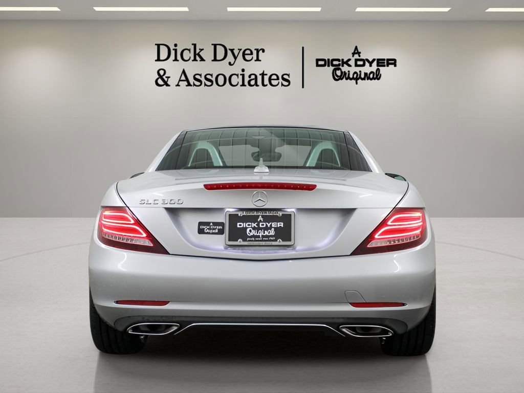 Used 2019 Mercedes-Benz SLC 300 image 4
