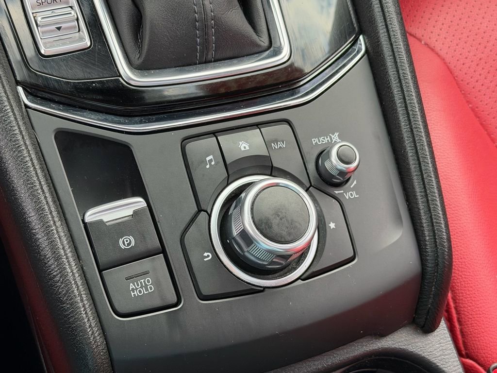 Used 2018 MAZDA CX-5 Touring w/ Preferred Equipment Package FWD image 25