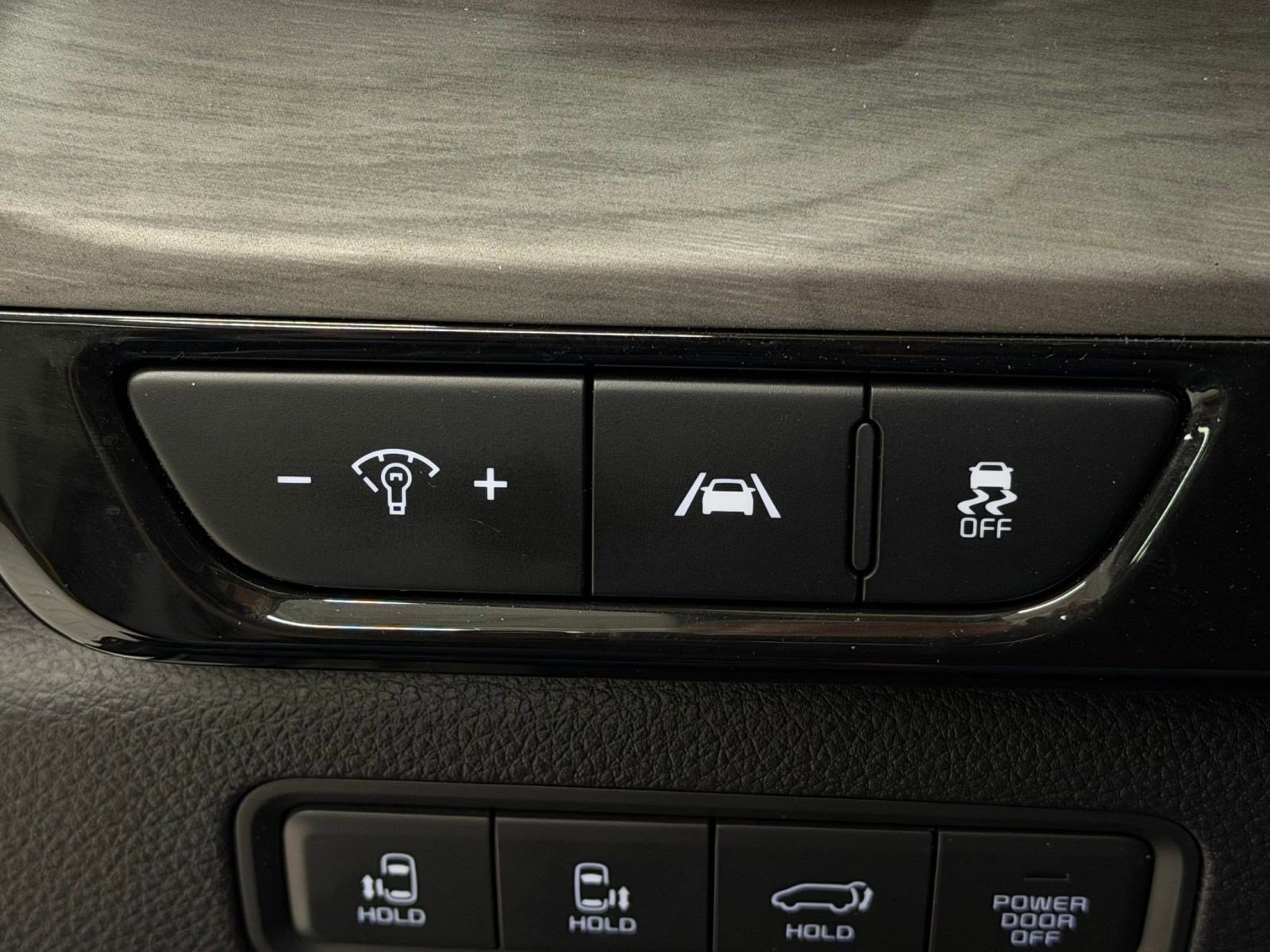 Used 2024 Kia Carnival SX FWD image 25