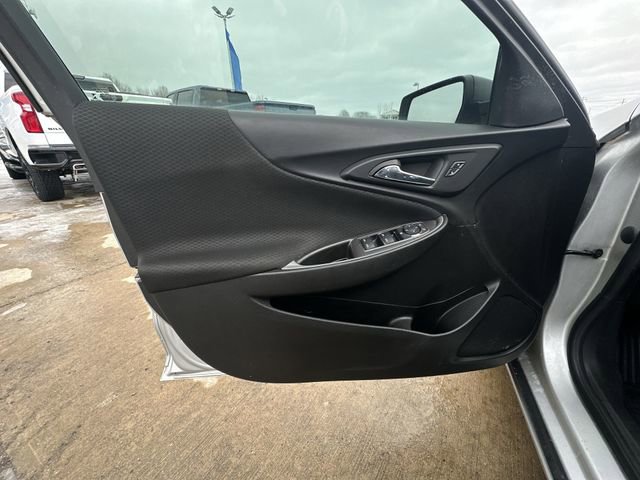 Used 2021 Chevrolet Malibu LS image 23