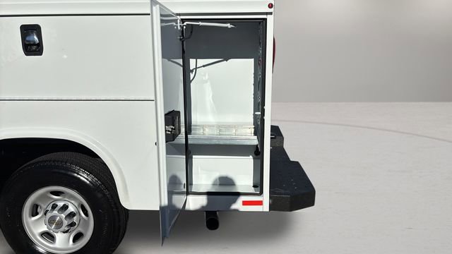 New 2025 Chevrolet Express 3500 w/ Power Convenience Package RWD image 13