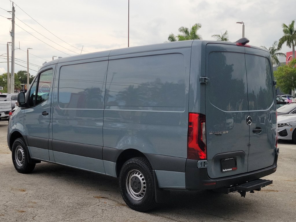Used 2023 Mercedes-Benz Sprinter 2500 image 9