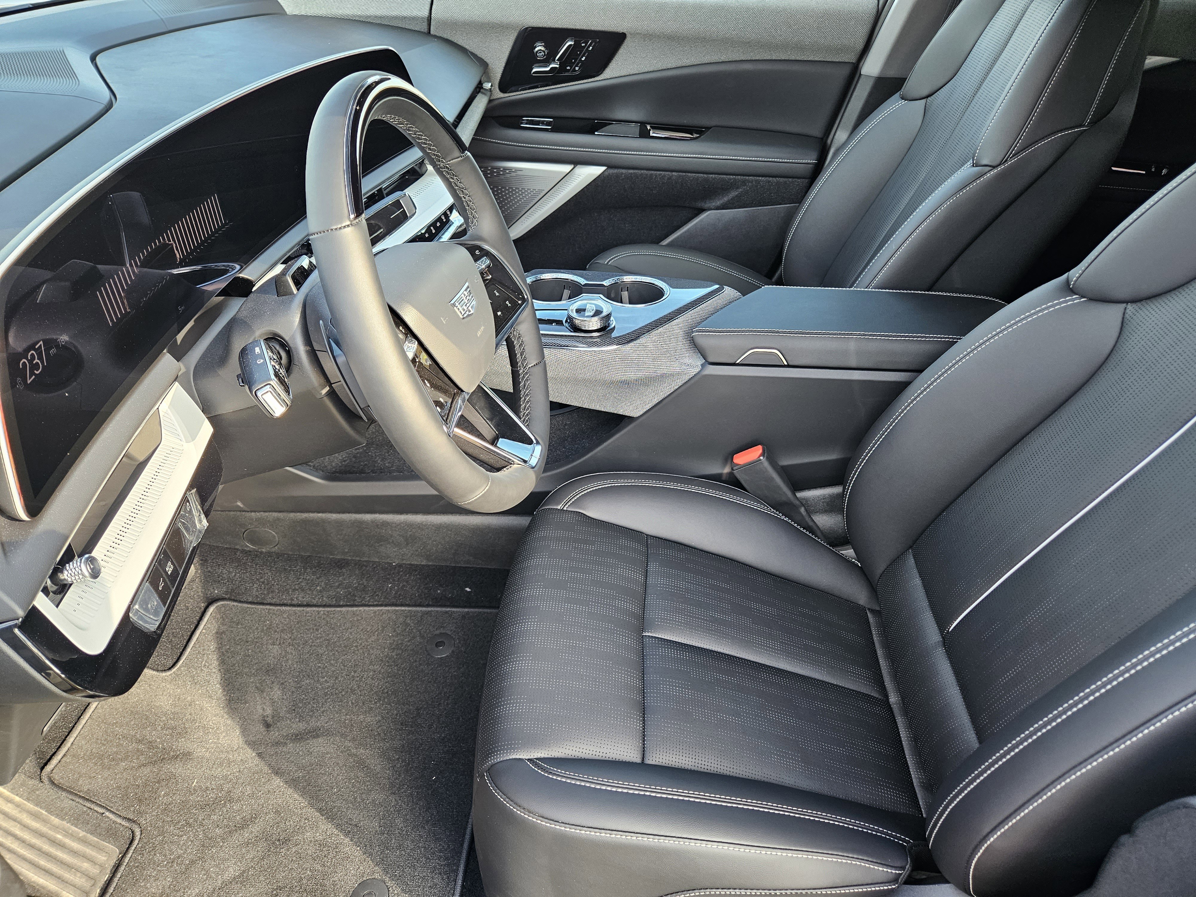 New 2026 Cadillac Optiq Sport 2 image 9