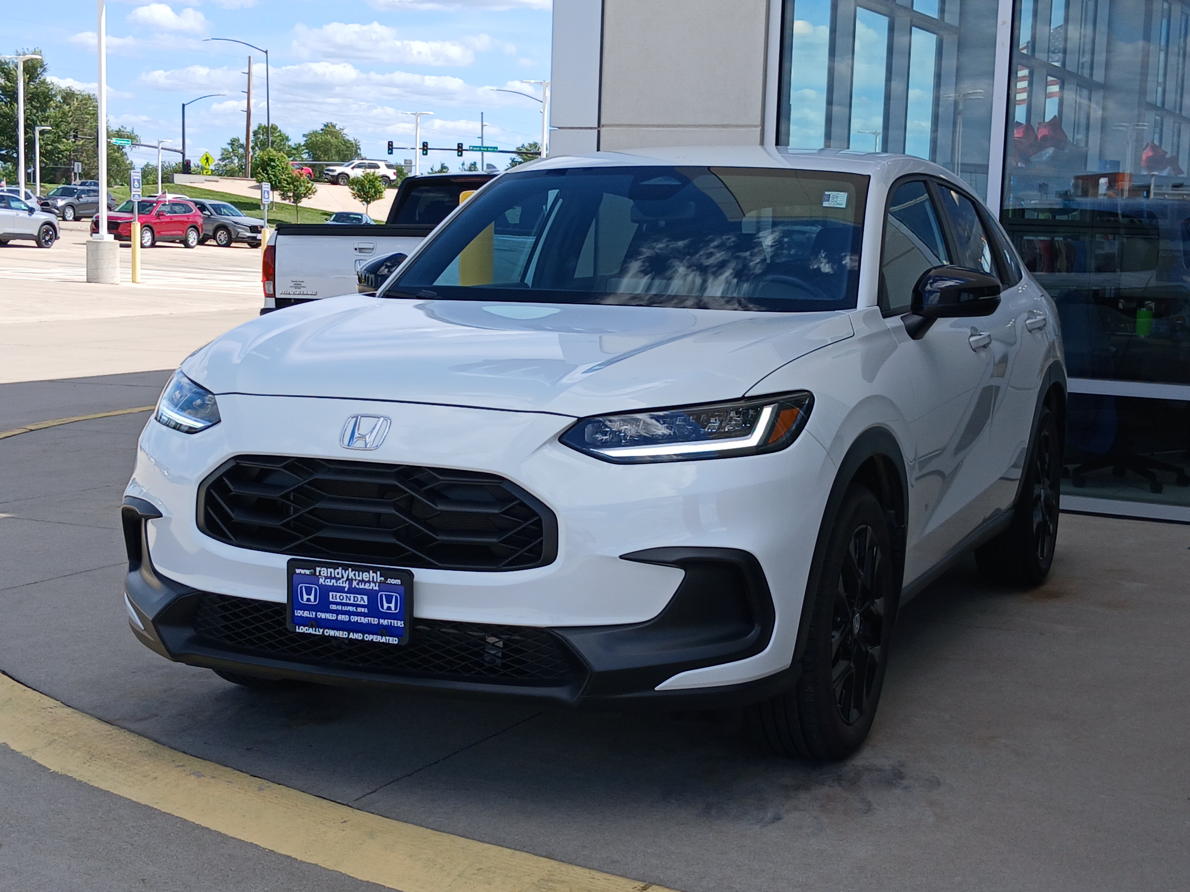 Used 2023 Honda HR-V Sport image 3