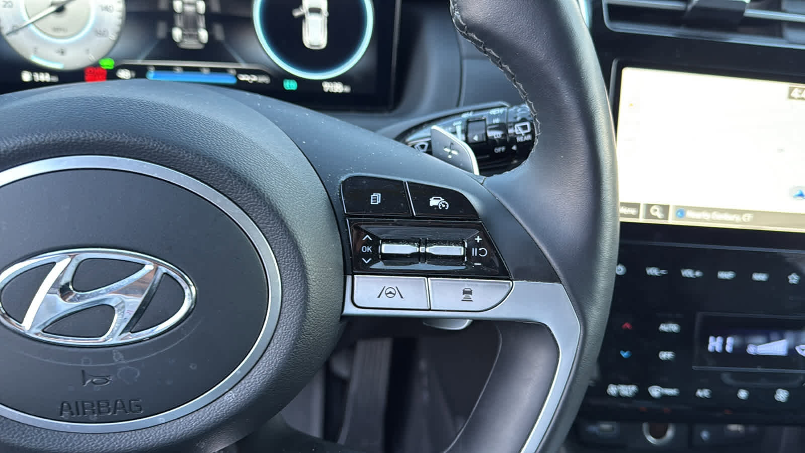 Used 2023 Hyundai Tucson Limited image 16