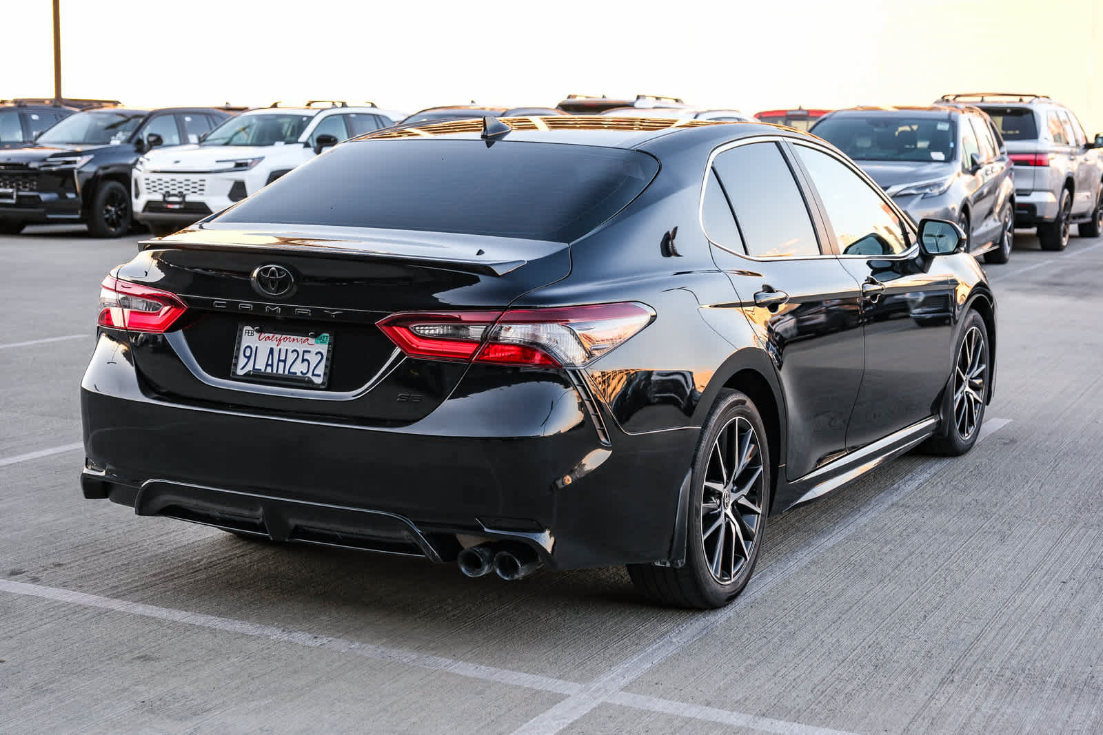 Certified 2024 Toyota Camry SE FWD image 4