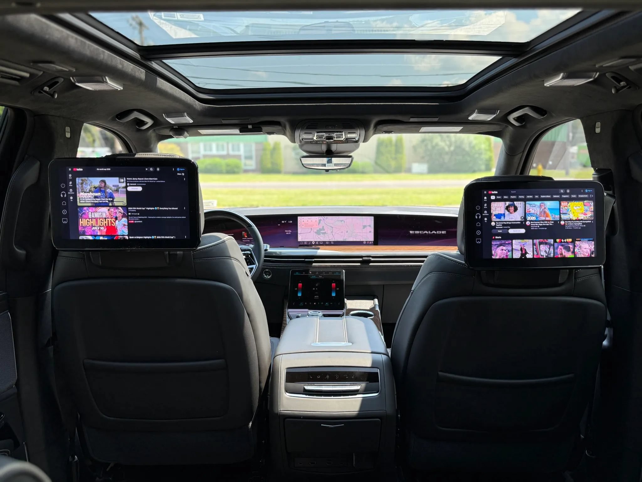 Used 2025 Cadillac Escalade Sport Platinum w/ LPO, ONYX Package AWD/4WD image 21