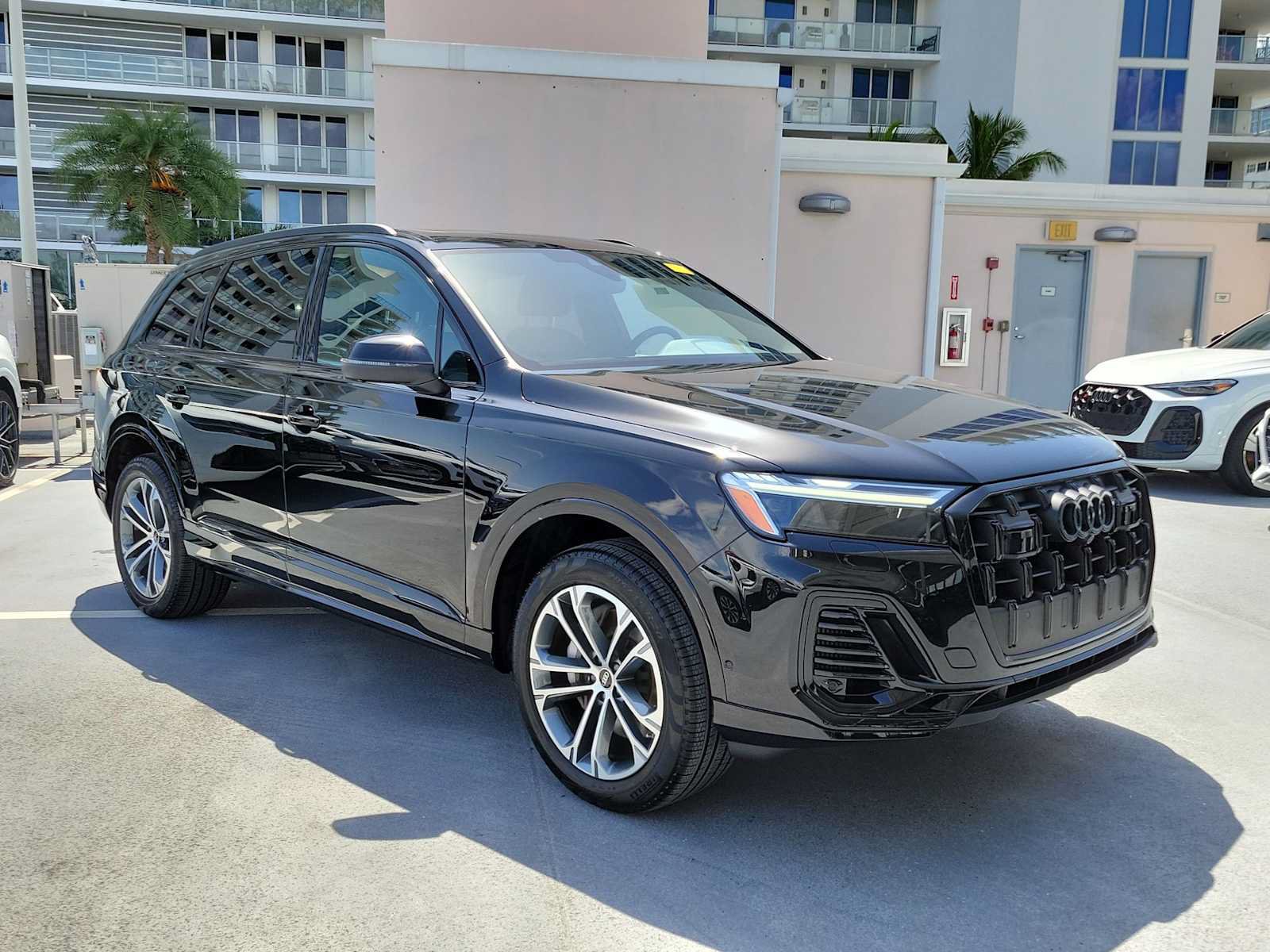 Certified 2026 Audi Q7 3.0T Premium w/ Convenience Plus Package AWD/4WD image 8