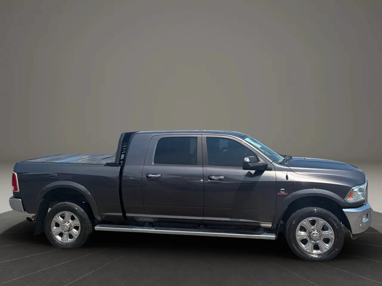 Used 2016 RAM 2500 Laramie w/ Convenience Group AWD/4WD image 6