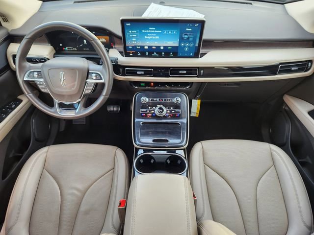 Used 2023 Lincoln Nautilus Reserve image 14