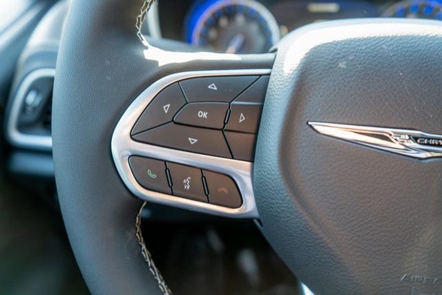 New 2026 Chrysler Pacifica Select image 19